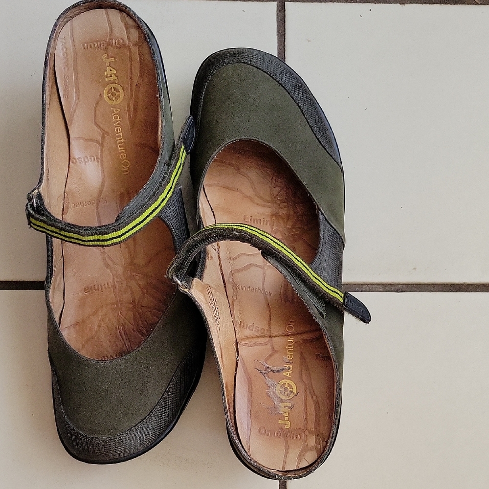 Jambu J-41 Continental Mary Jane Wedge Shoes